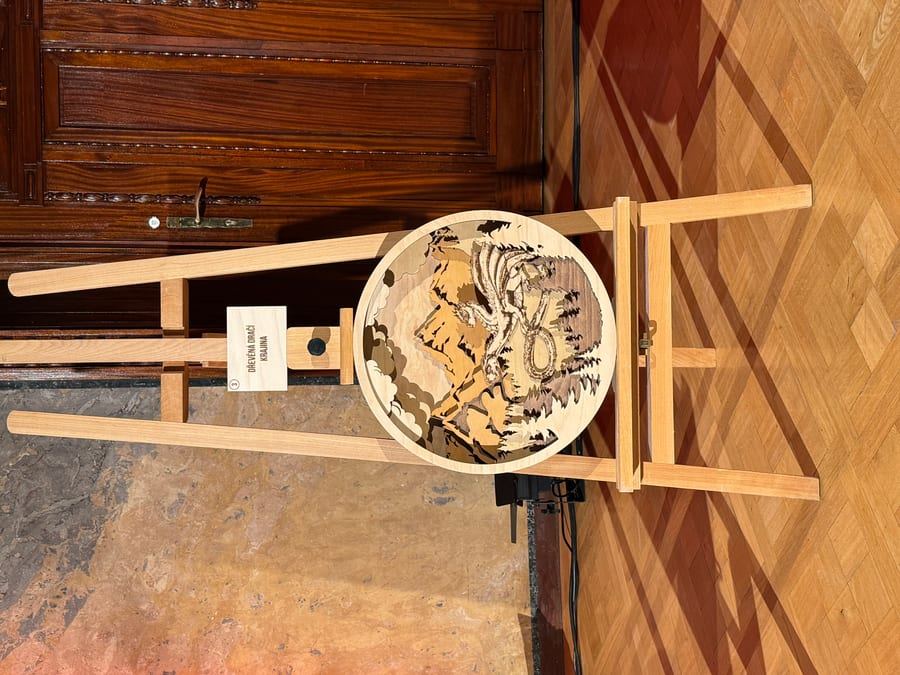 Kulatý medailón Sokolský závod